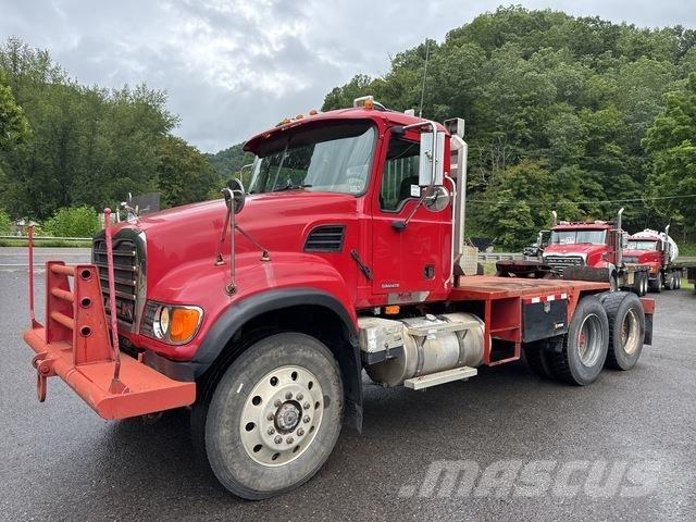 Mack CV713 中古トラクターヘッド | トレーラーヘッド