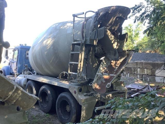 Mack CV713 ダンプ
