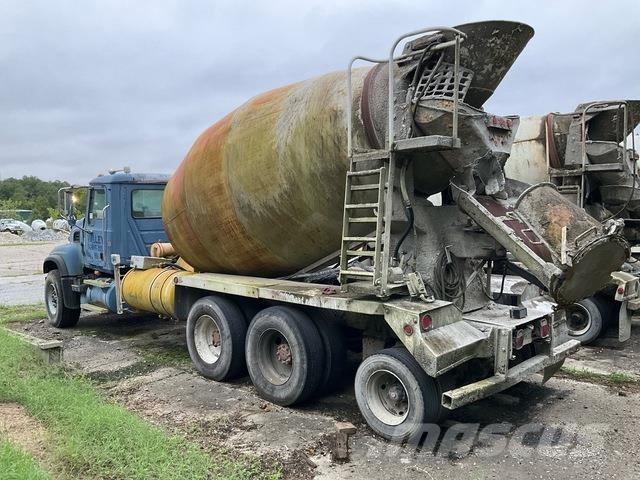 Mack CV713 その他トラック