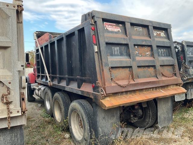 Mack CV713 ダンプ