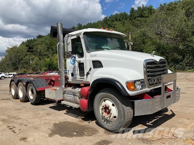 Mack CV713 スキップローダートラック