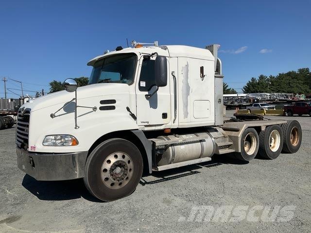 Mack CXN613 中古トラクターヘッド | トレーラーヘッド