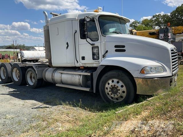 Mack CXN613 中古トラクターヘッド | トレーラーヘッド