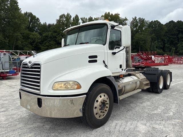 Mack CXN613 中古トラクターヘッド | トレーラーヘッド