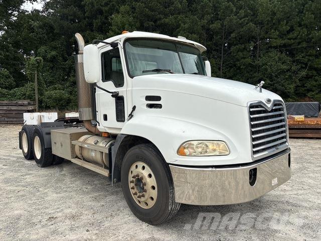 Mack CXN613 中古トラクターヘッド | トレーラーヘッド