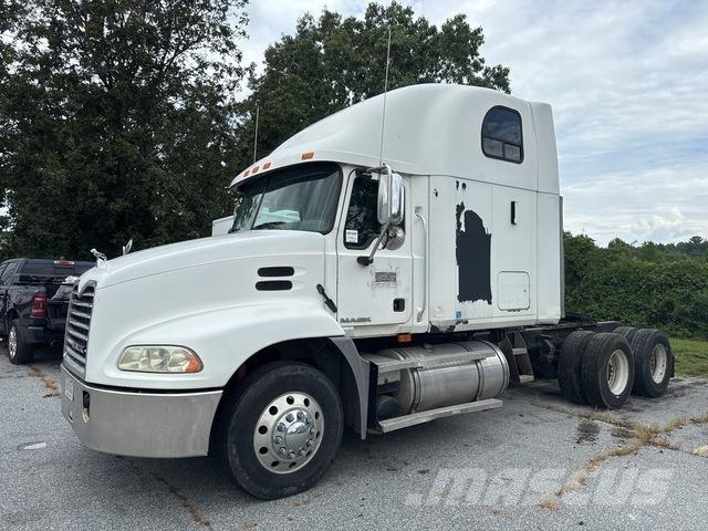 Mack CXP613 中古トラクターヘッド | トレーラーヘッド