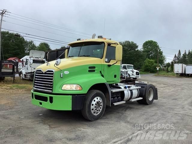 Mack CXU612 中古トラクターヘッド | トレーラーヘッド
