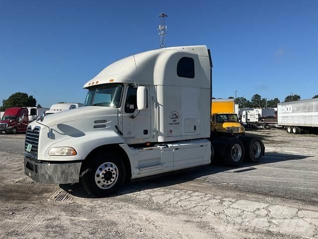 Mack CXU613 中古トラクターヘッド | トレーラーヘッド