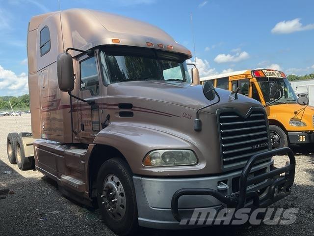 Mack CXU613 中古トラクターヘッド | トレーラーヘッド