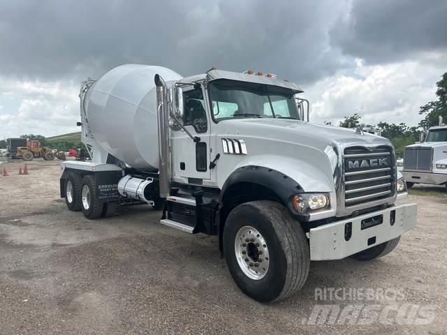 Mack GR64F その他トラック