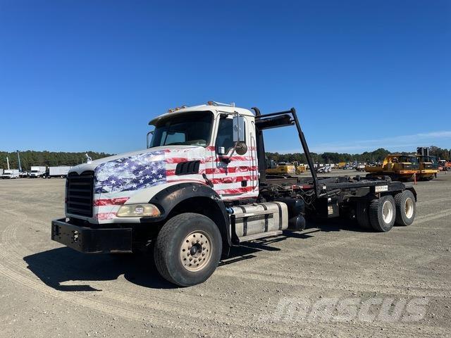 Mack GU533 アームロール