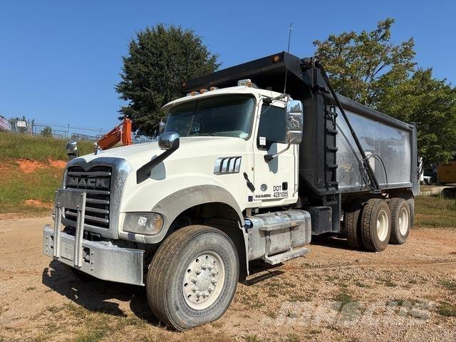 Mack GU713 ダンプ