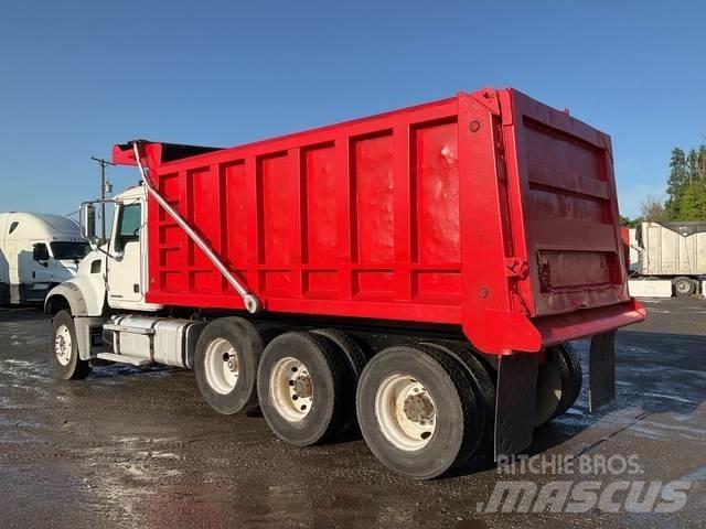 Mack GU713 ダンプ
