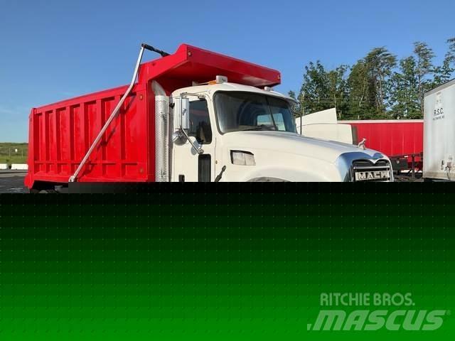 Mack GU713 ダンプ