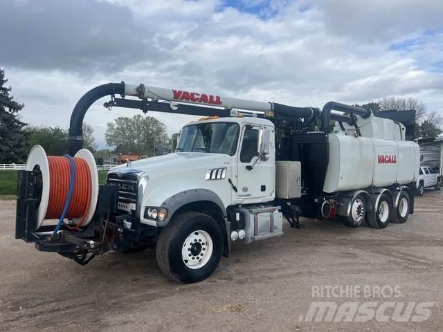 Mack GU713 大型油圧ショベル12t以上（パワーショベル・ユンボ）