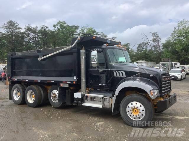 Mack GU713 ダンプ