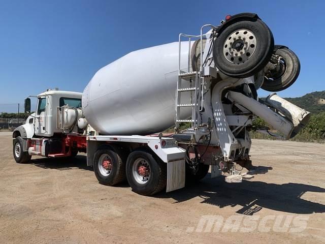 Mack GU713 その他トラック
