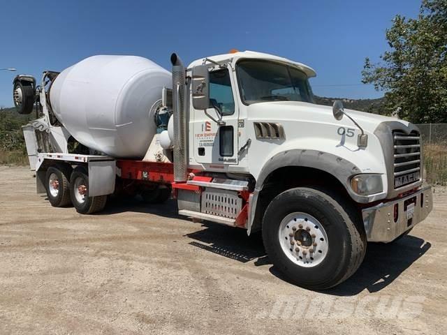 Mack GU713 その他トラック