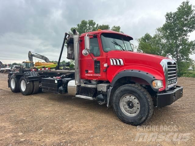 Mack GU713 スキップローダートラック