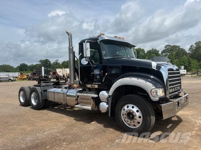 Mack GU713 中古トラクターヘッド | トレーラーヘッド