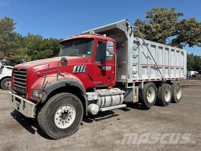 Mack GU713 ダンプ