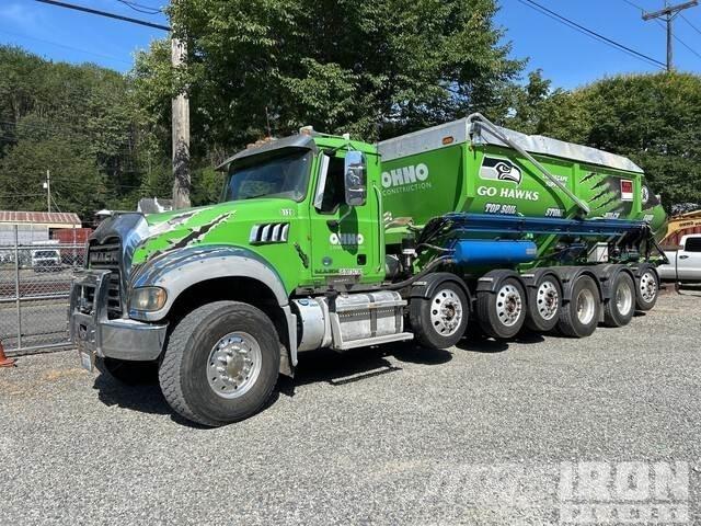 Mack GU713 コンクリート・ストーンマシン