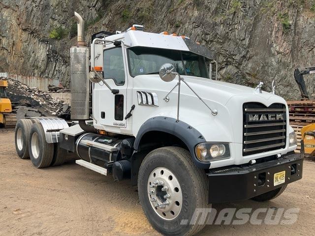Mack GU713 中古トラクターヘッド | トレーラーヘッド