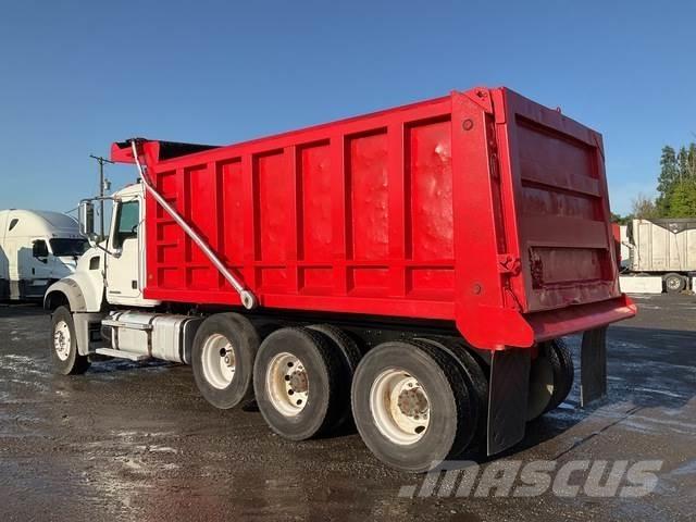 Mack GU713 ダンプ