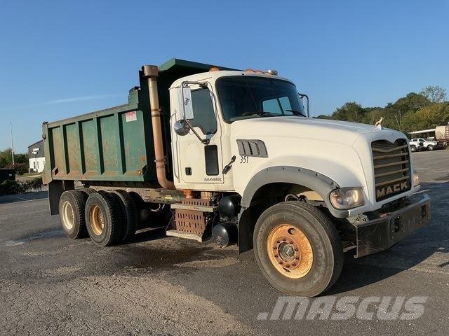 Mack GU713 ダンプ