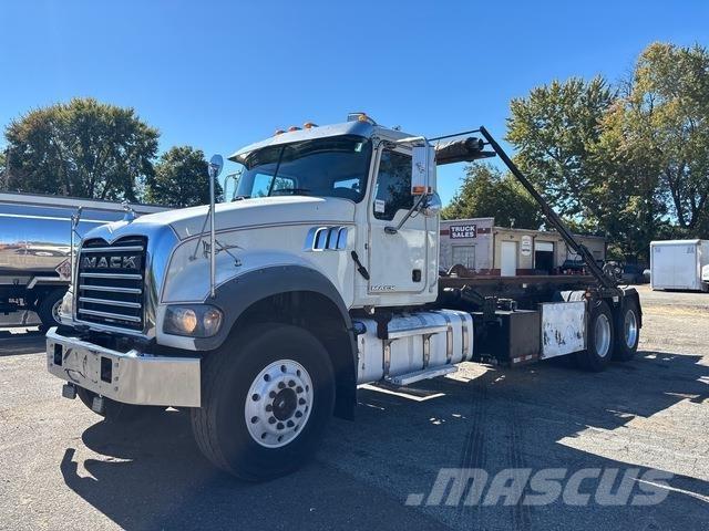 Mack GU713 スキップローダートラック