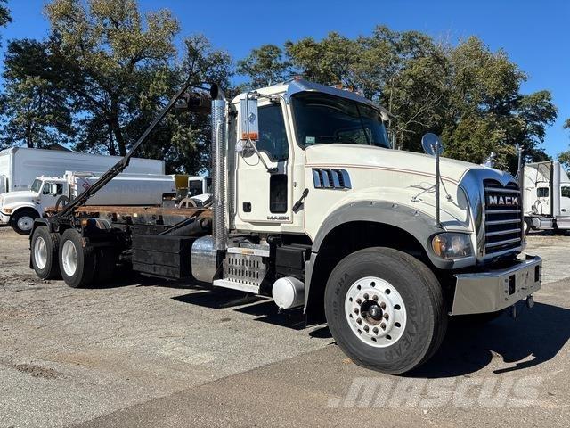 Mack GU713 スキップローダートラック
