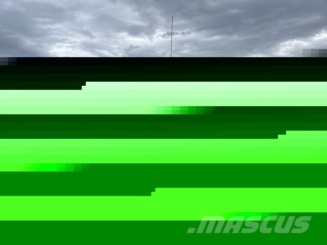 Mack GU813 クレーントラック、ユニック車