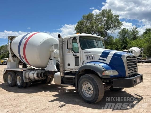 Mack GU813 その他トラック