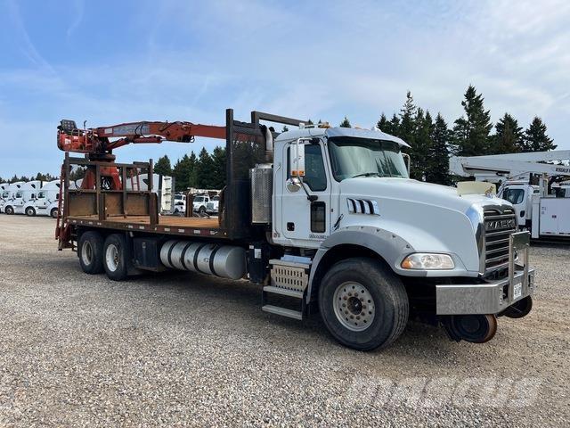 Mack GU813 グラップル