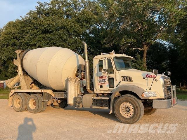 Mack GU813 その他トラック