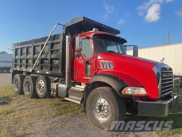 Mack GU813 ダンプ