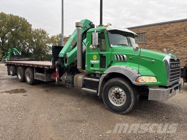 Mack GU813 その他トラック