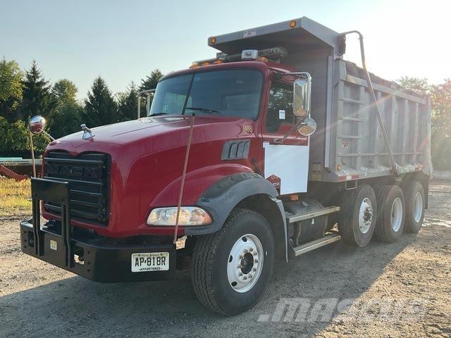Mack GU813 ダンプ