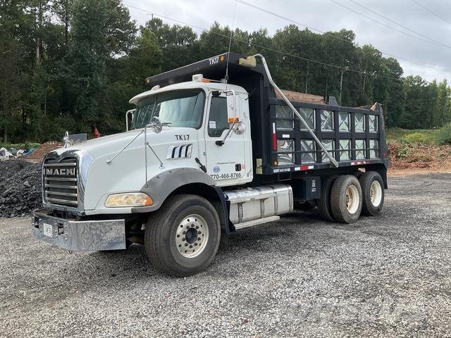 Mack GU813 ダンプ