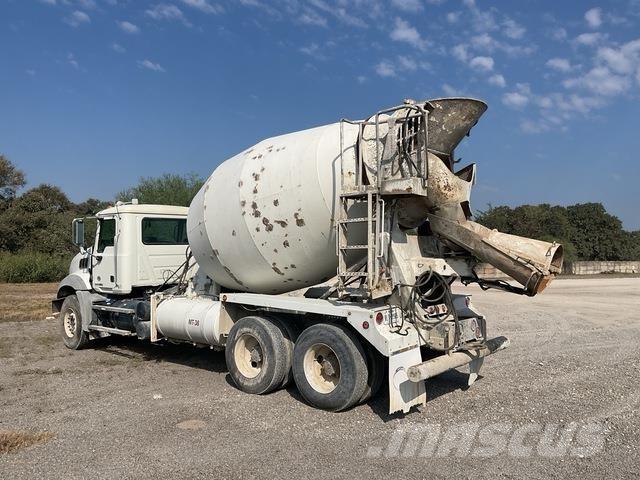Mack GU813 その他トラック