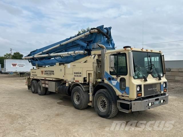 Mack MR コンクリートポンプ車
