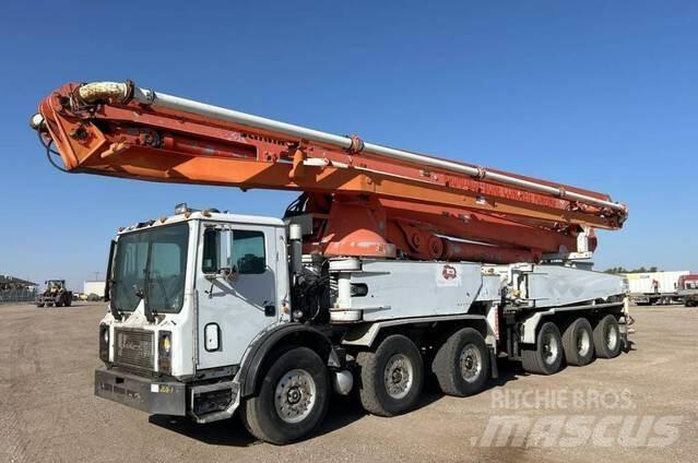 Mack MR688S コンクリートポンプ車