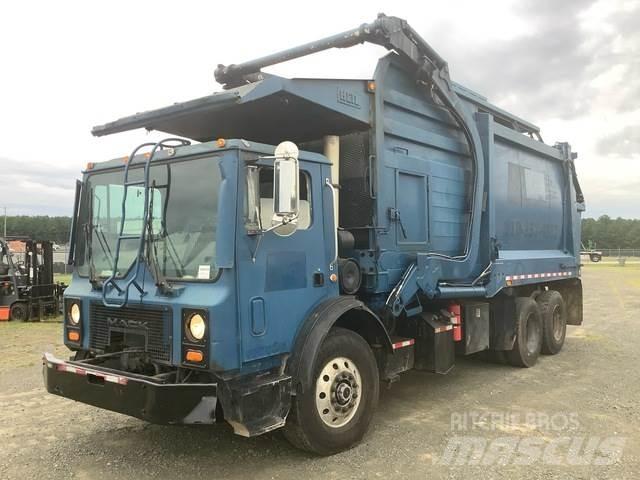 Mack MR688S 塵芥車、パッカー車