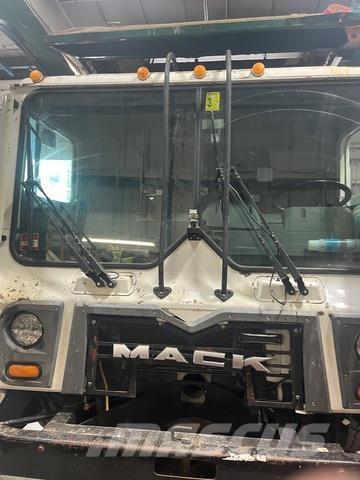 Mack MRU613 塵芥車、パッカー車