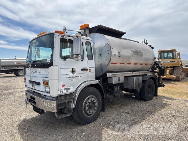 Mack MS ミキサー車
