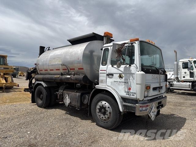 Mack MS ミキサー車
