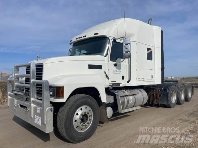 Mack PI86T 中古トラクターヘッド | トレーラーヘッド