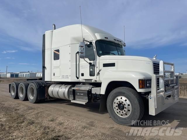 Mack PI86T 中古トラクターヘッド | トレーラーヘッド