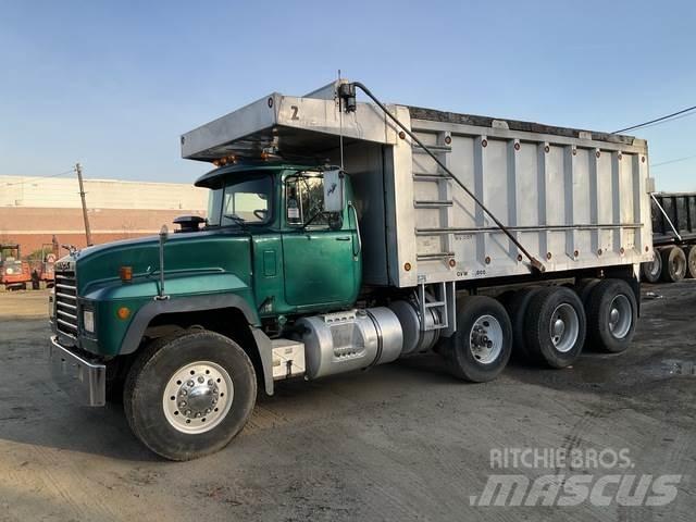 Mack RD688S ダンプ