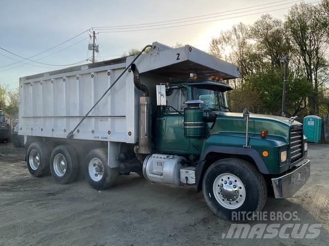 Mack RD688S ダンプ
